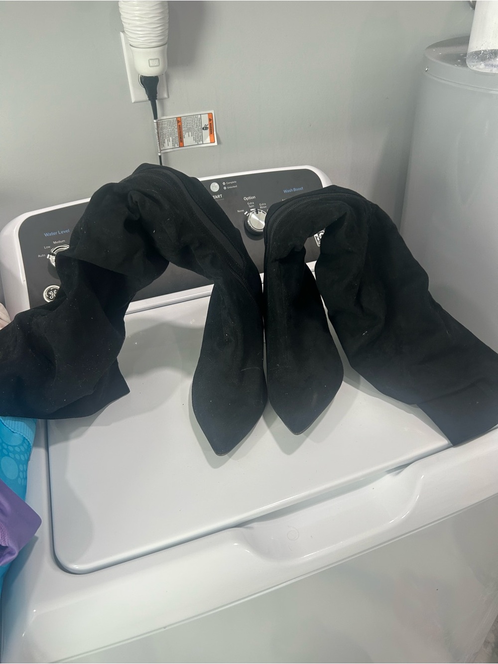 Over-the-Knee Pointed Toe Stretch Boots in Black